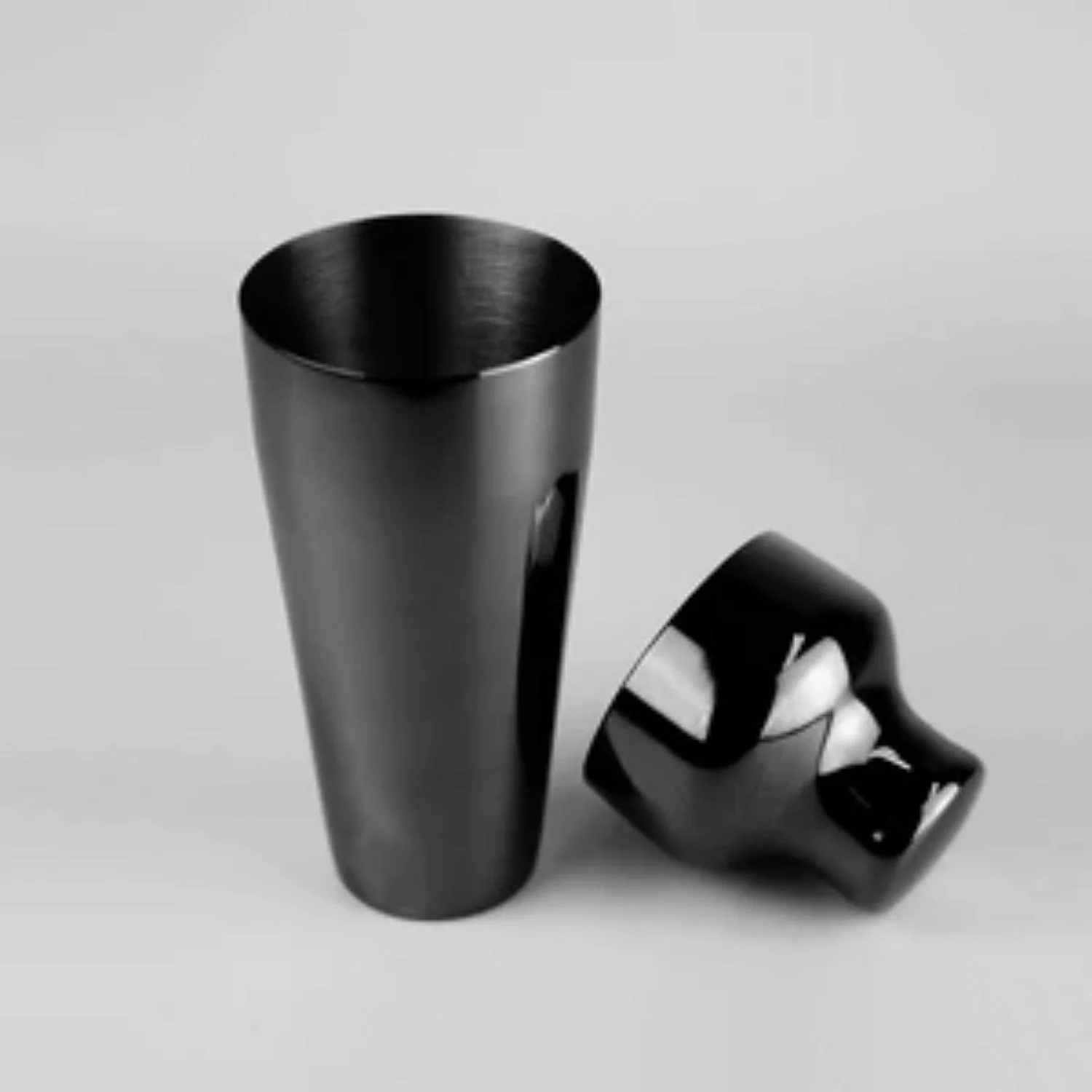 Black Cocktail Shaker - Image 2